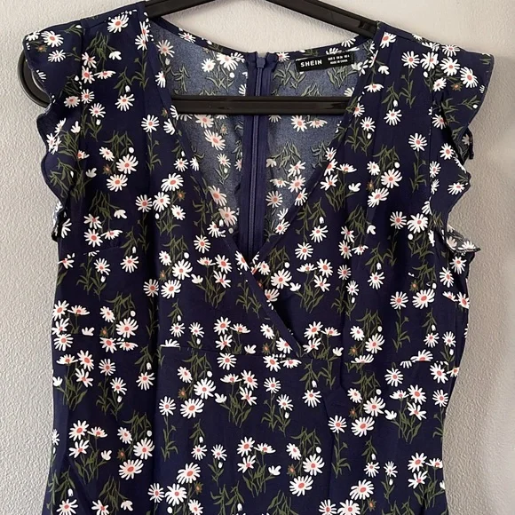 SHEIN Floral Dress - Picture 5 of 6